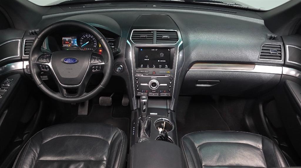 Ford Explorer - Vista 10