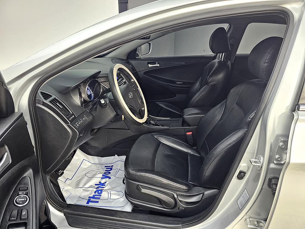 HYUNDAI Sonata - Vista 8