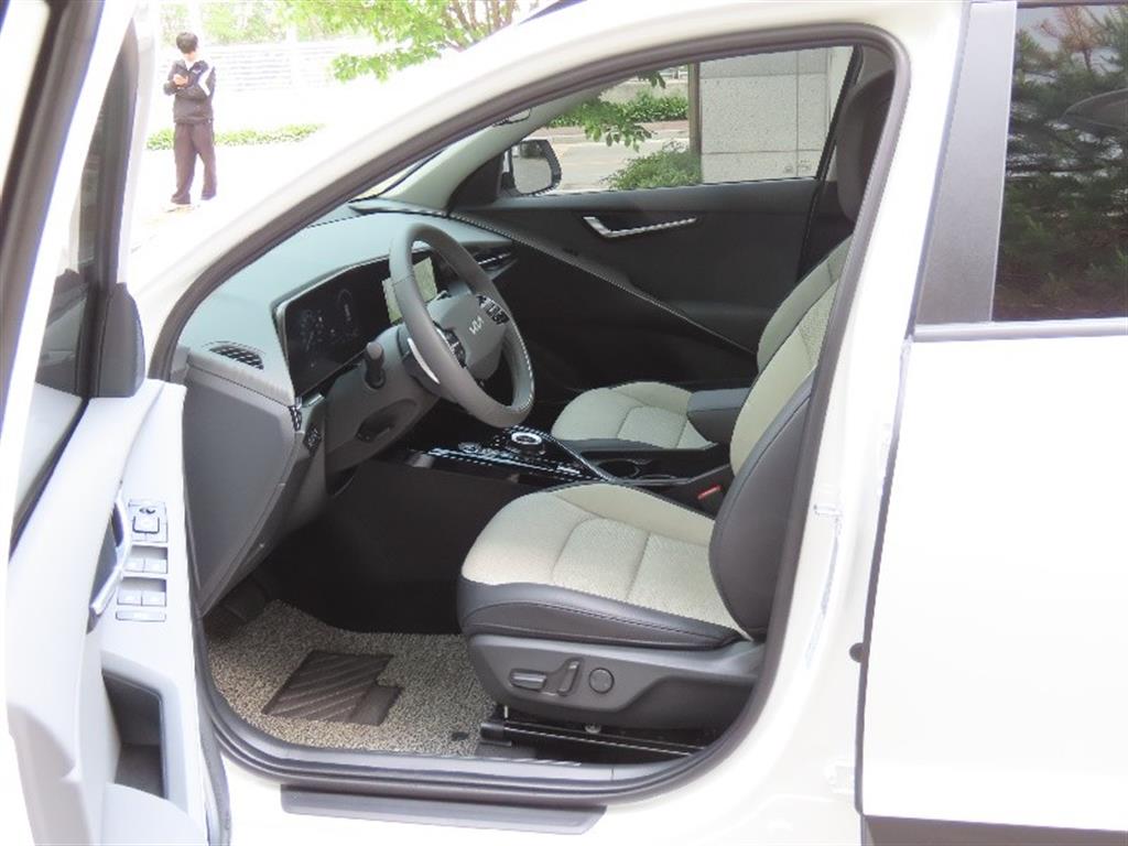 KIA Niro 2025 Blanco - Importación desde Corea - HF Imports Iquique - Foto 13