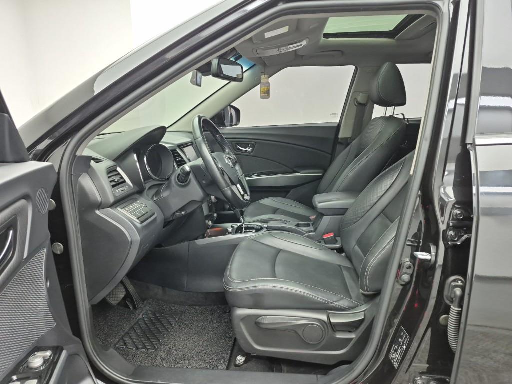 Ssangyong Tivoli - Vista 11
