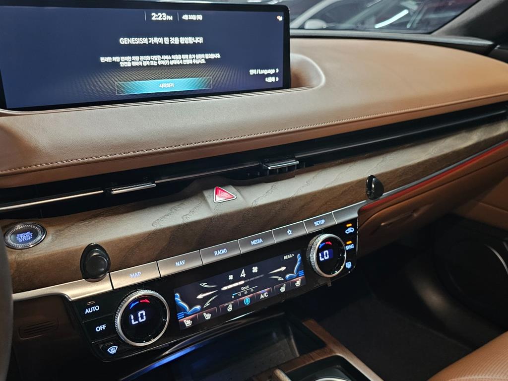 Genesis G80 - Vista 9