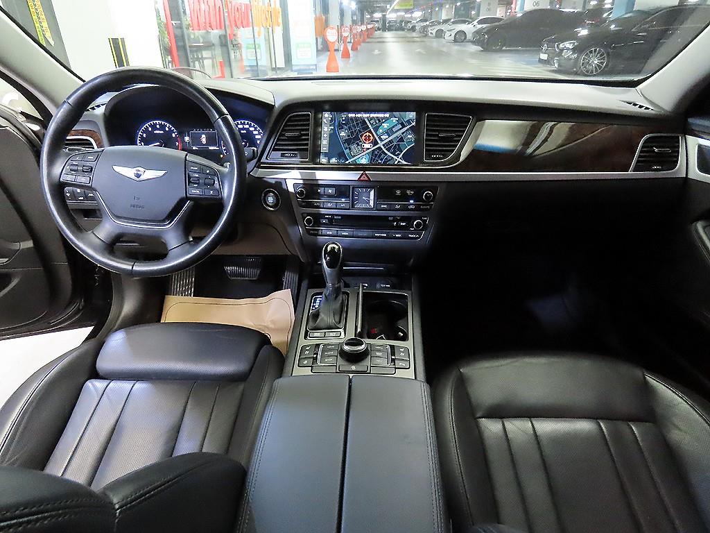 HYUNDAI Genesis - Vista 10