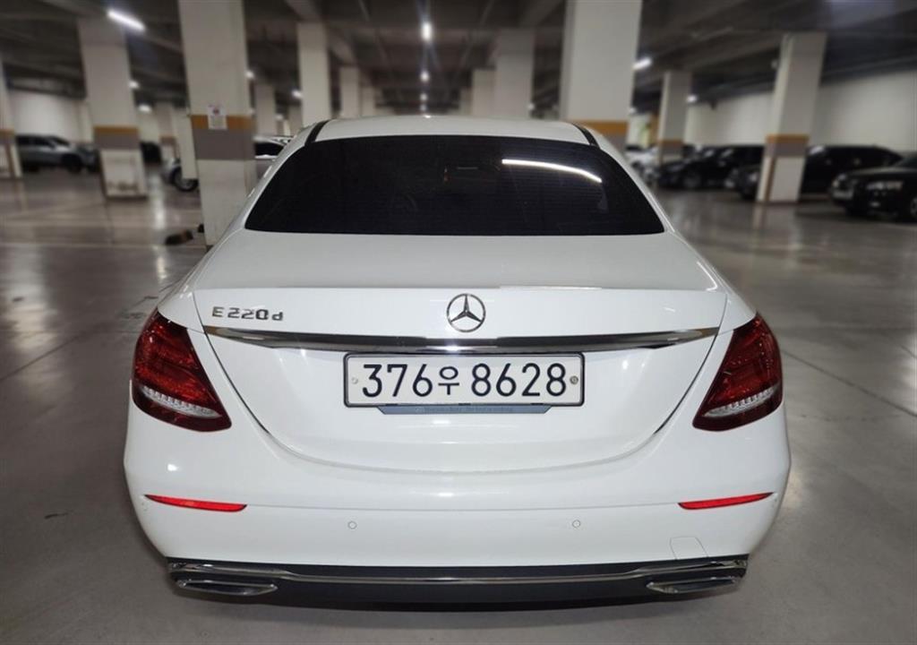 Mercedes Benz E class - Vista 2