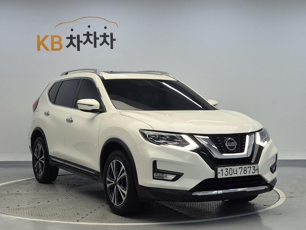 Nissan Extrail - Vista 4