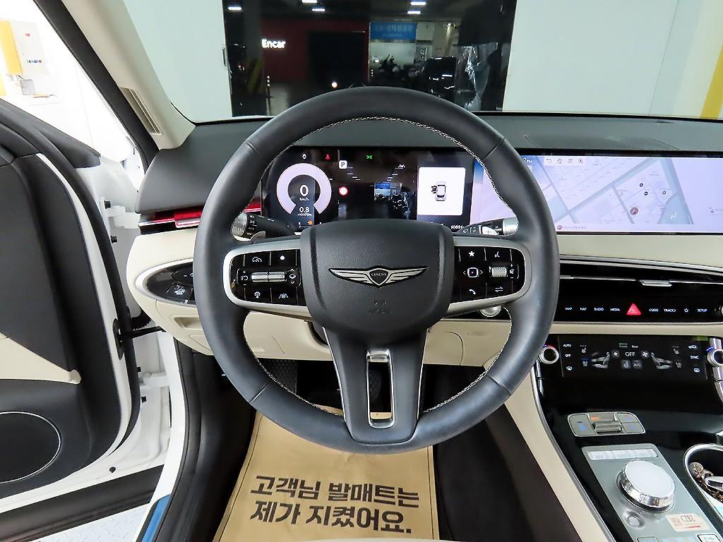 Genesis GV70 - Vista 9