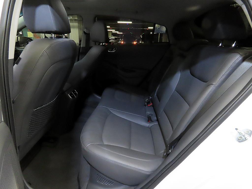 HYUNDAI Ioniq - Vista 7
