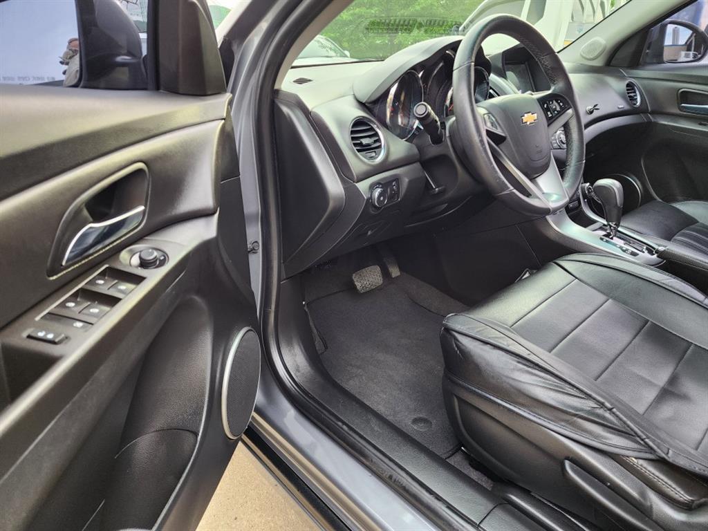 Chevrolet Cruise - Vista 8