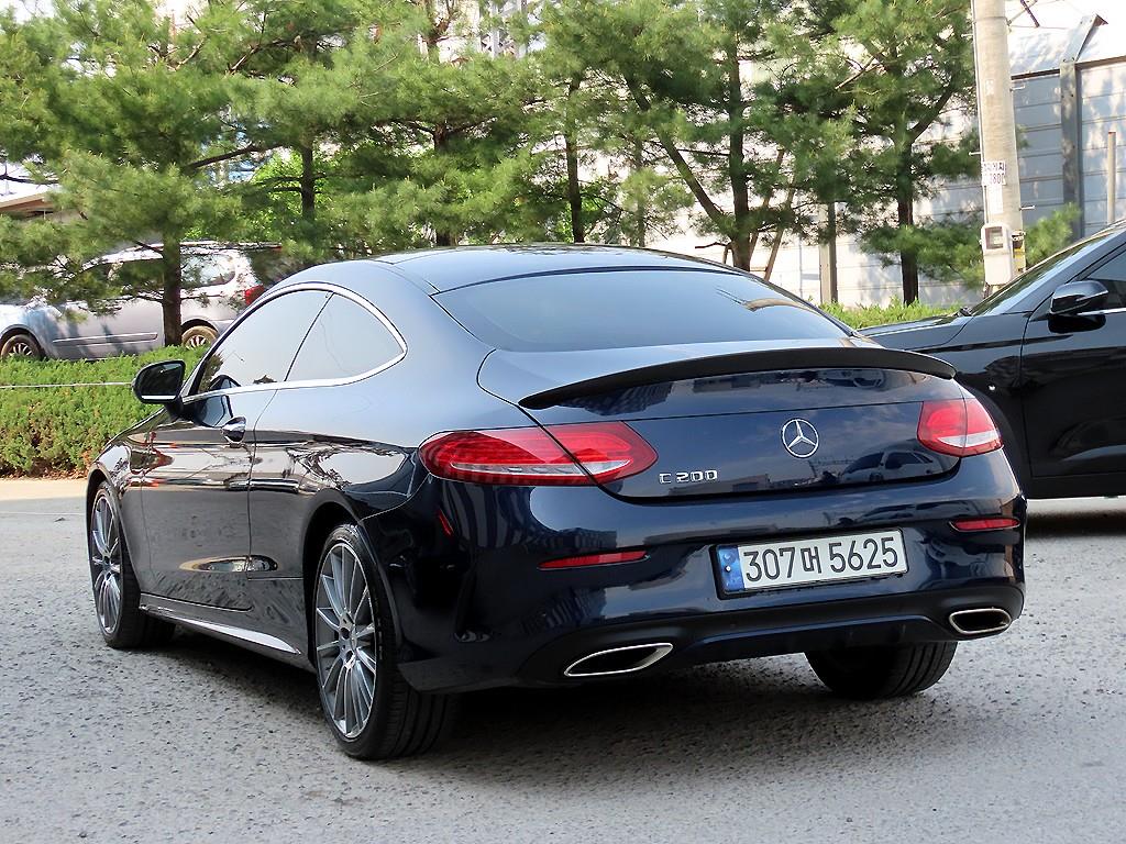 Mercedes Benz C Class - Vista 3