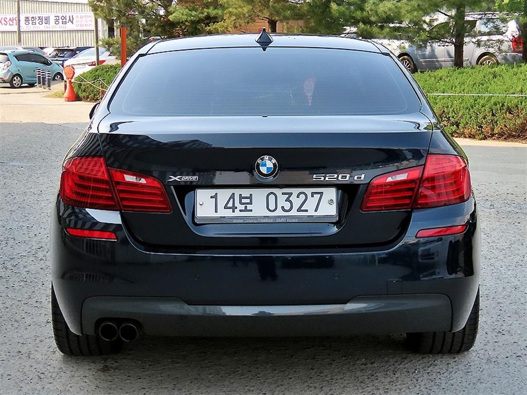 BMW 5 Series - Vista 4