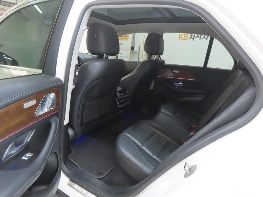 Mercedes Benz GLE Class - Vista 6