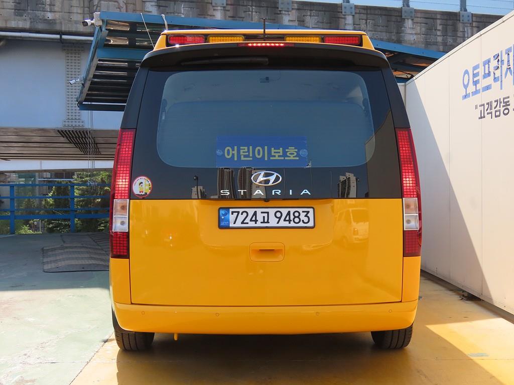 HYUNDAI Staria - Vista 4