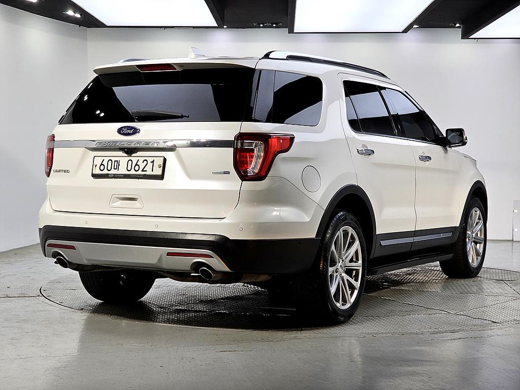 Ford Explorer - Vista 4