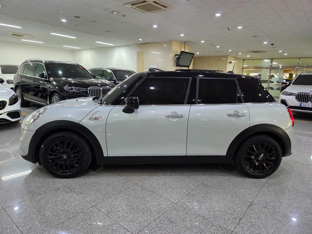 Mini Cooper - Vista 3