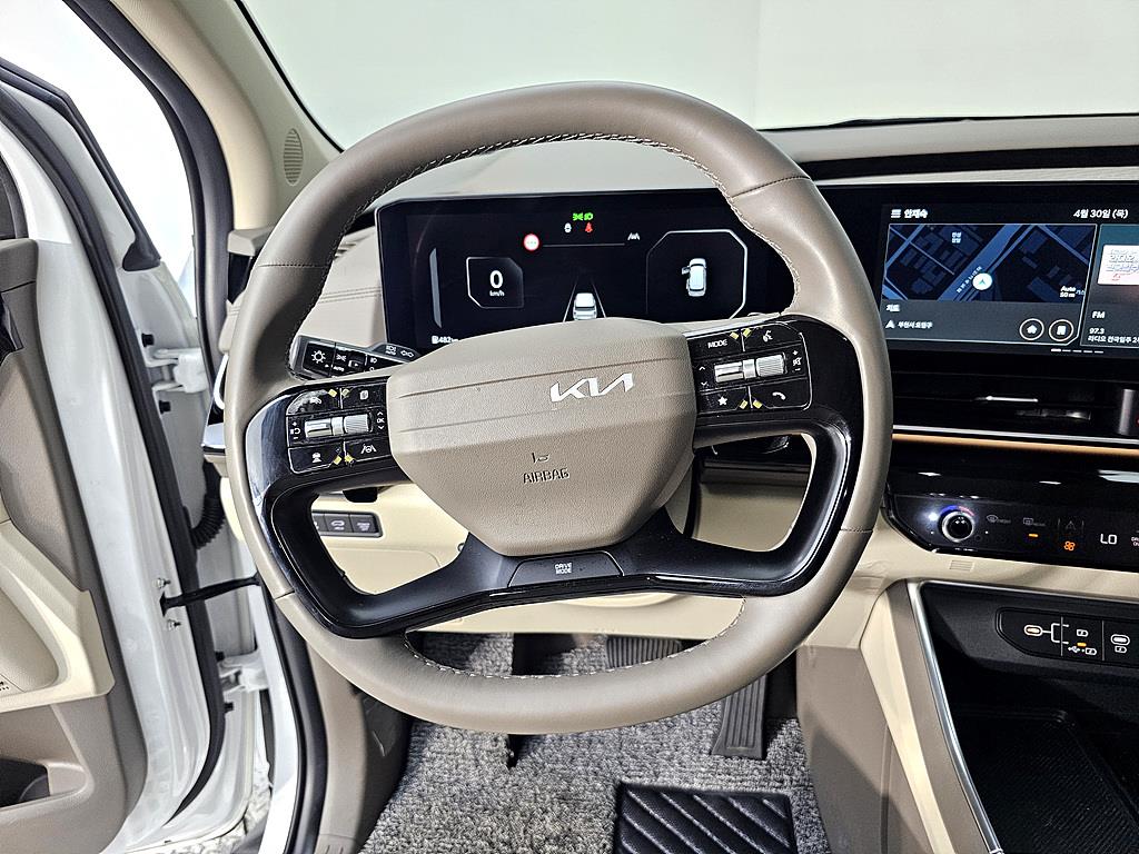 KIA Carnival - Vista 11