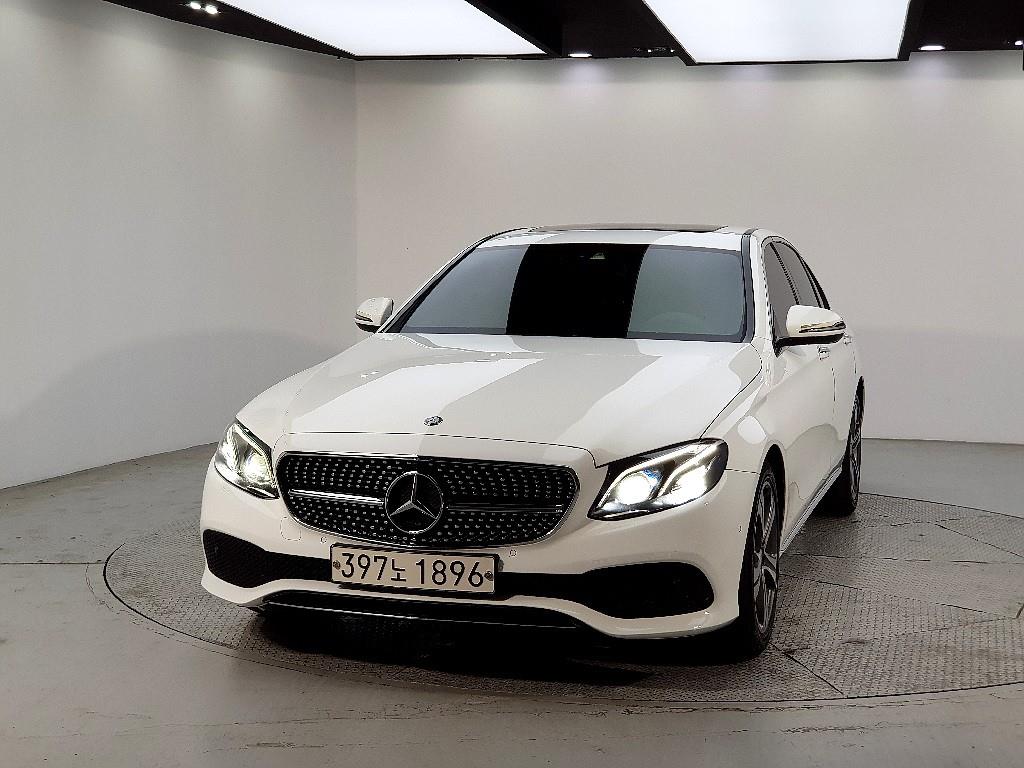 Mercedes Benz E class - Vista 2