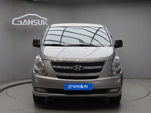 HYUNDAI Starex - Vista 2