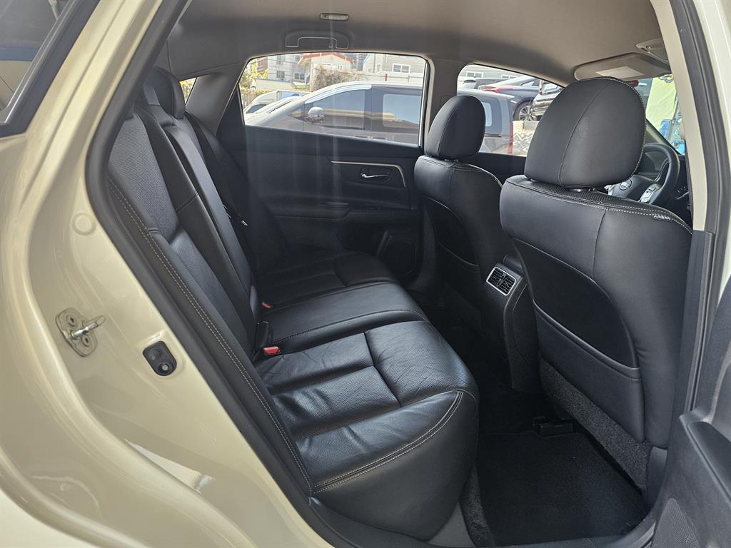Nissan Altima - Vista 8