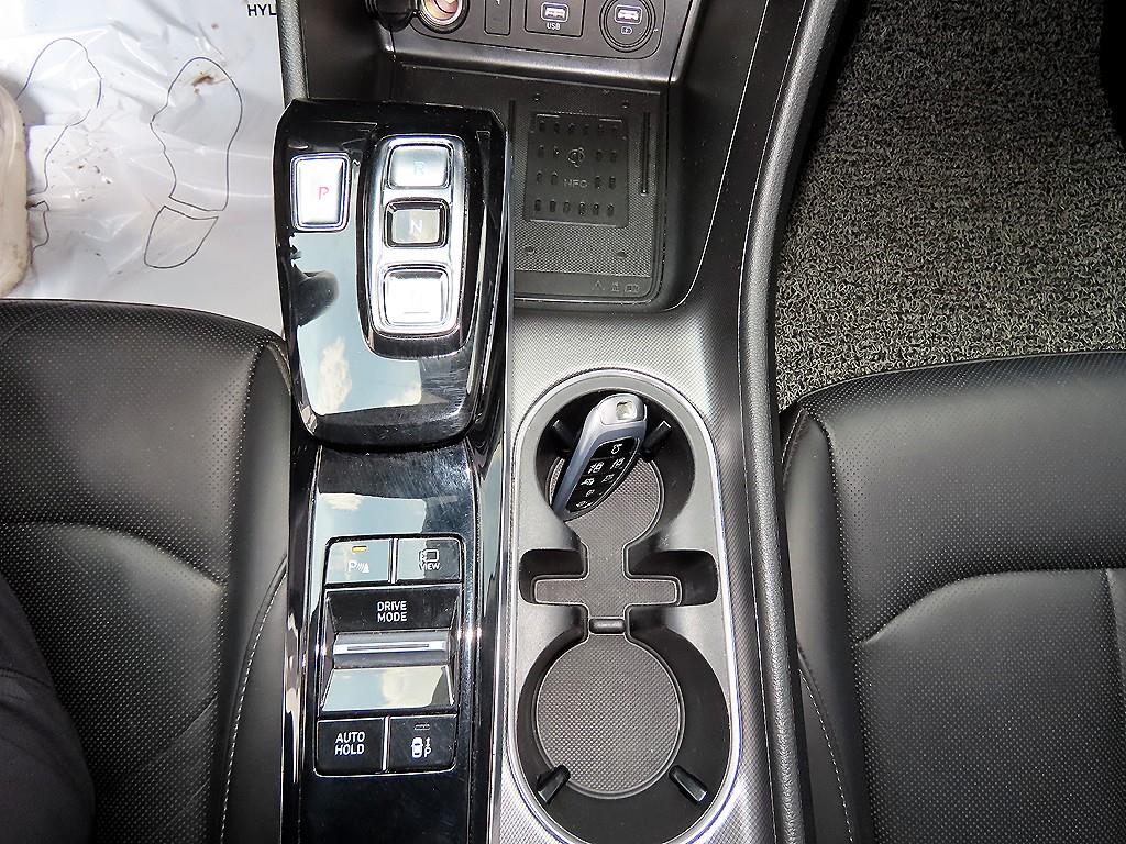 HYUNDAI Sonata - Vista 10