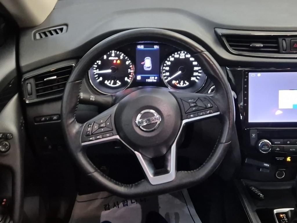 Nissan Extrail - Vista 9