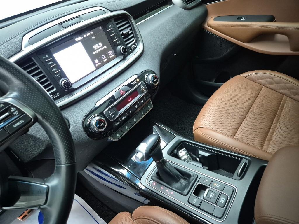KIA Sorento - Vista 10