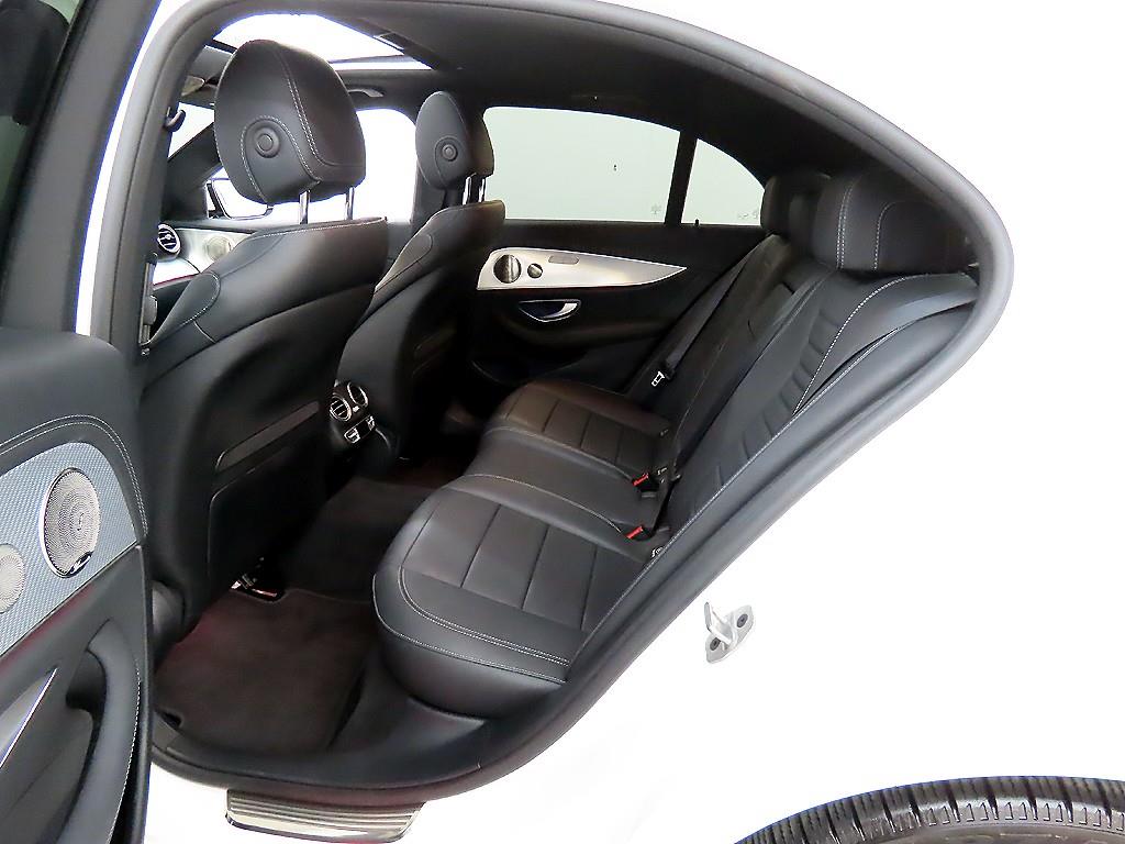 Mercedes Benz E class - Vista 6