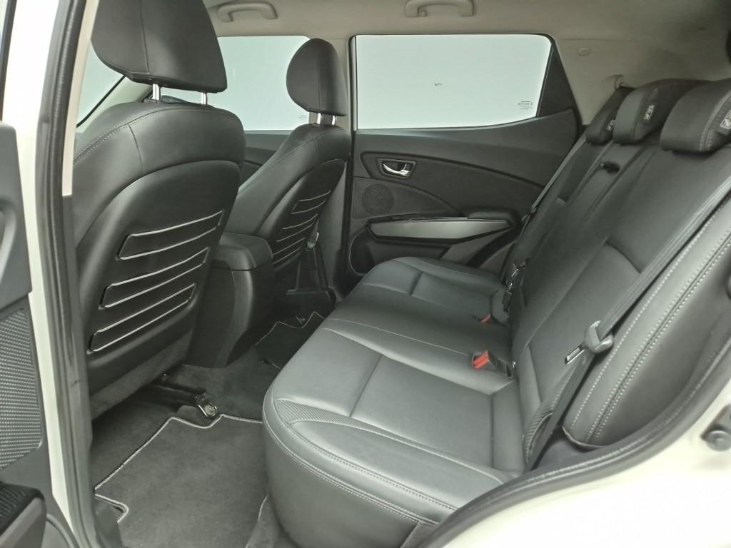 Ssangyong Tivoli 2020 Blanco - Importación desde Corea - HF Imports Iquique - Foto 15