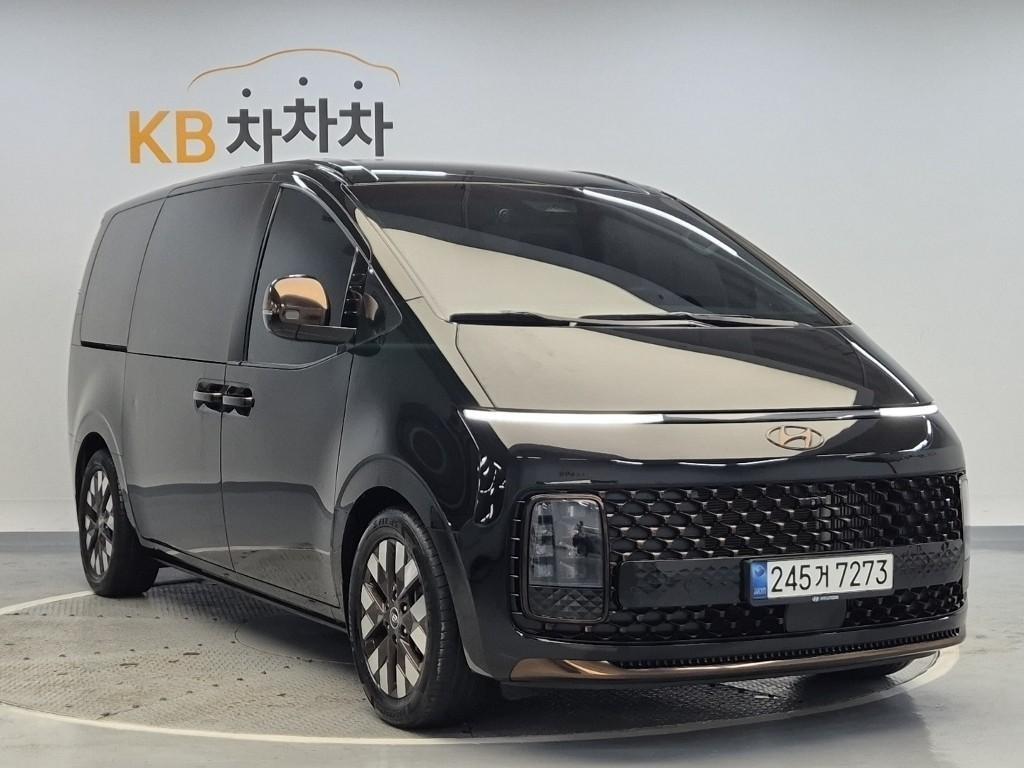 HYUNDAI Staria - Vista 2