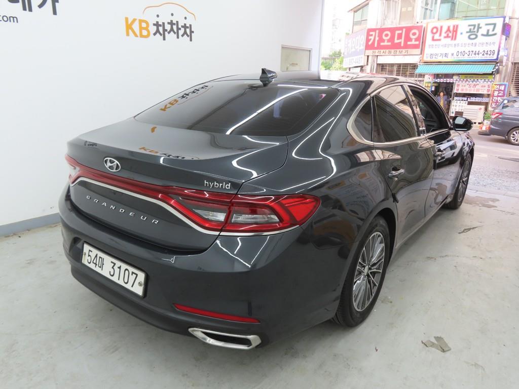 HYUNDAI Grandeur - Vista 3