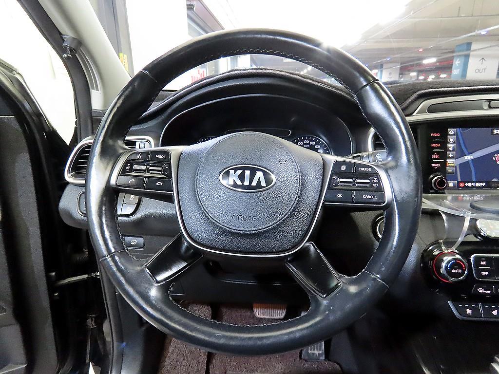 KIA Sorento - Vista 8