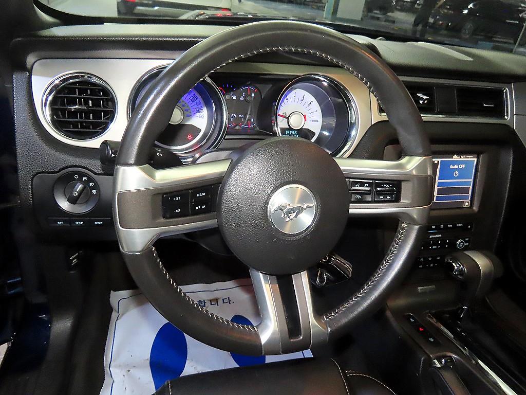 Ford Mustang - Vista 8