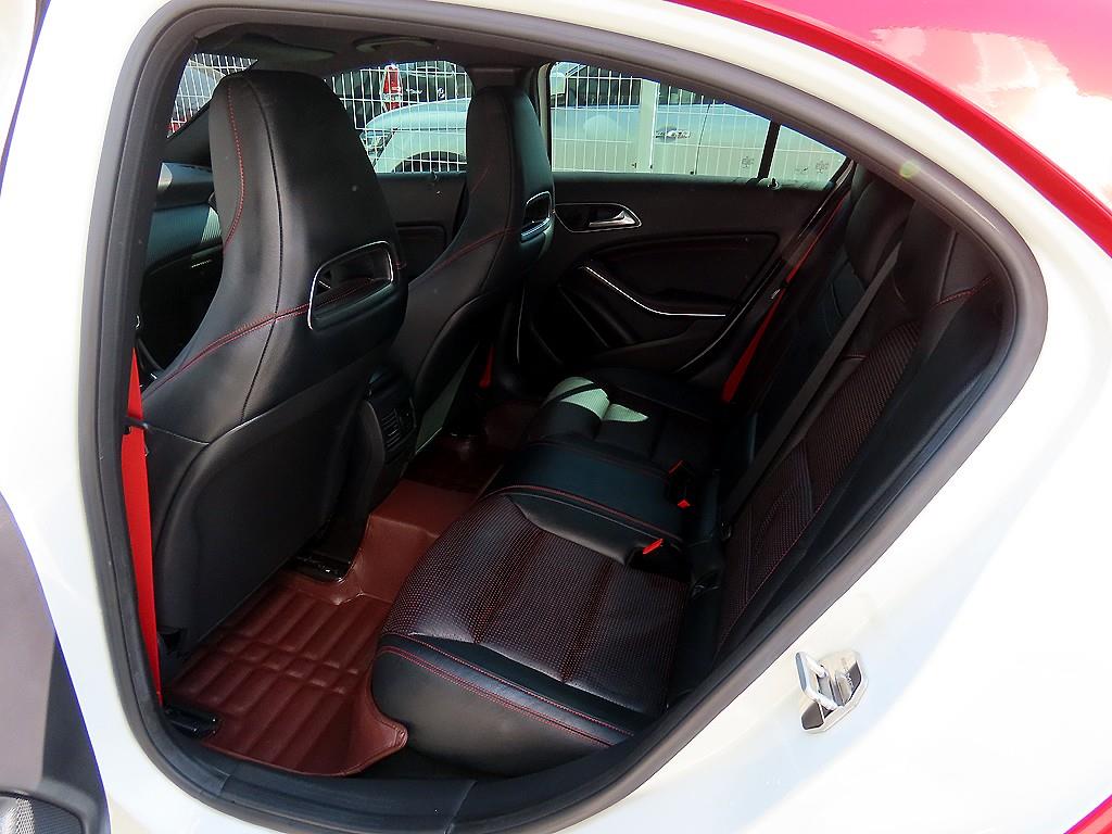 Mercedes Benz A Class - Vista 6