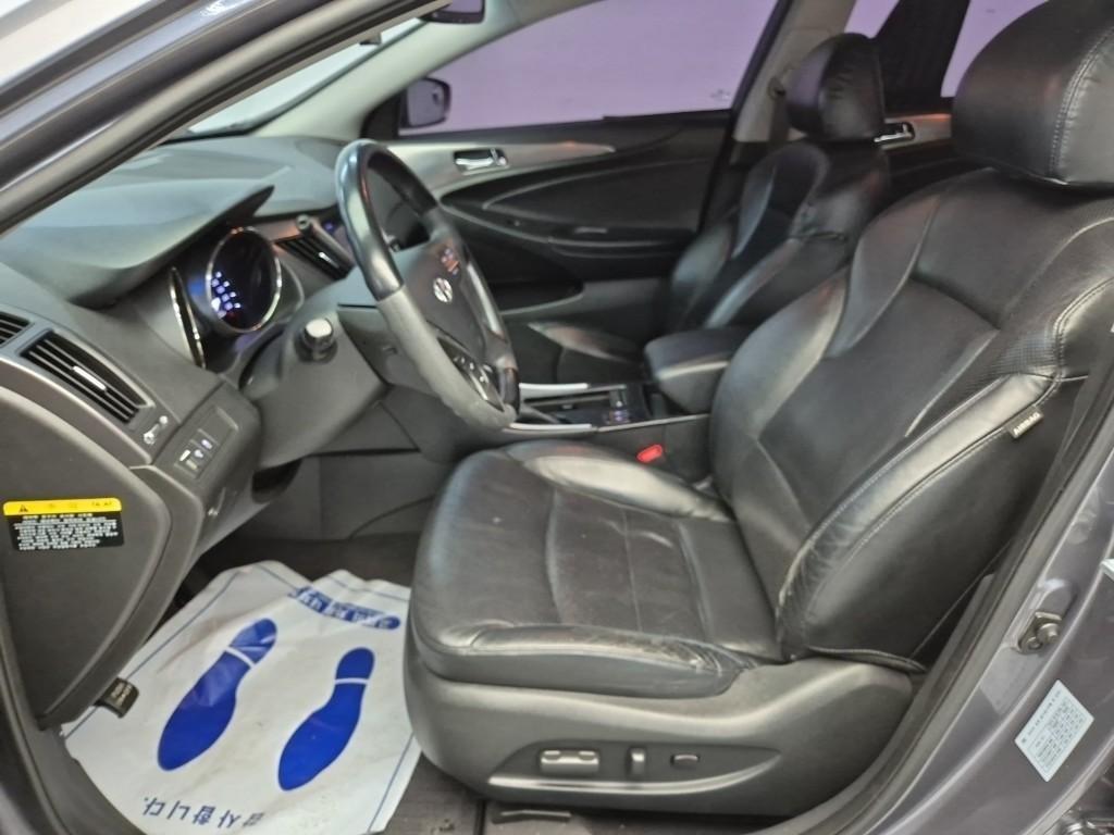 HYUNDAI Sonata - Vista 11