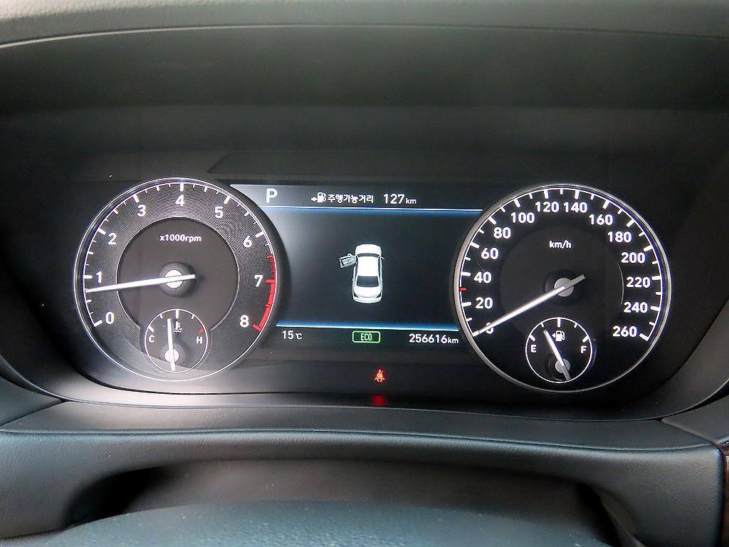 Genesis EQ900 - Vista 9