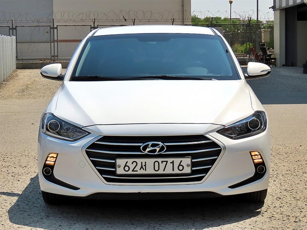 HYUNDAI Avante 2016 Blanco - Importación desde Corea - HF Imports Iquique - Foto 1