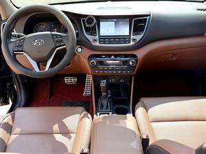 HYUNDAI Tucson - Vista 10