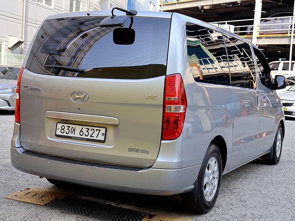 HYUNDAI Starex - Vista 7