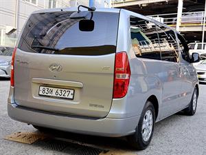 HYUNDAI Starex - Vista 8