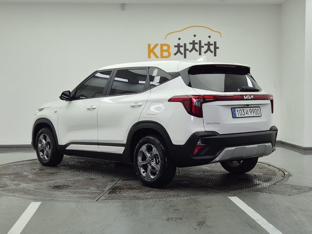 KIA Seltos - Vista 3
