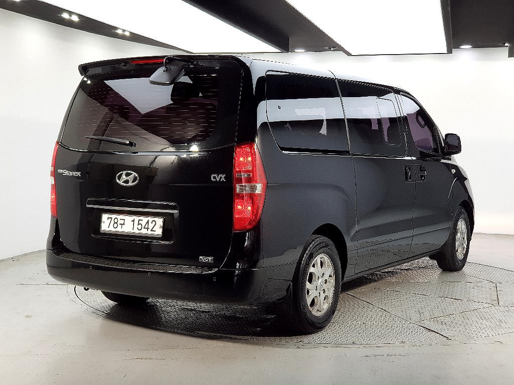 HYUNDAI Starex - Vista 4