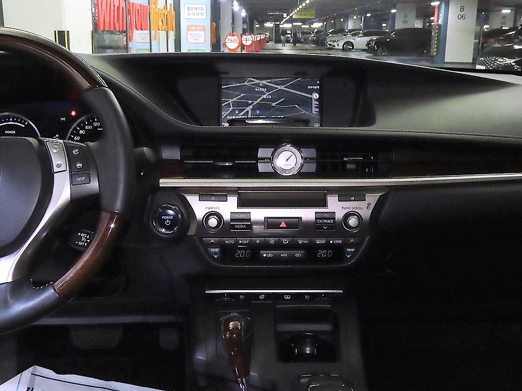 Lexus ES - Vista 11