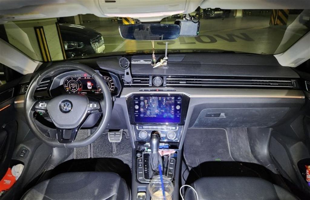 Volkswagen Arteon - Vista 9