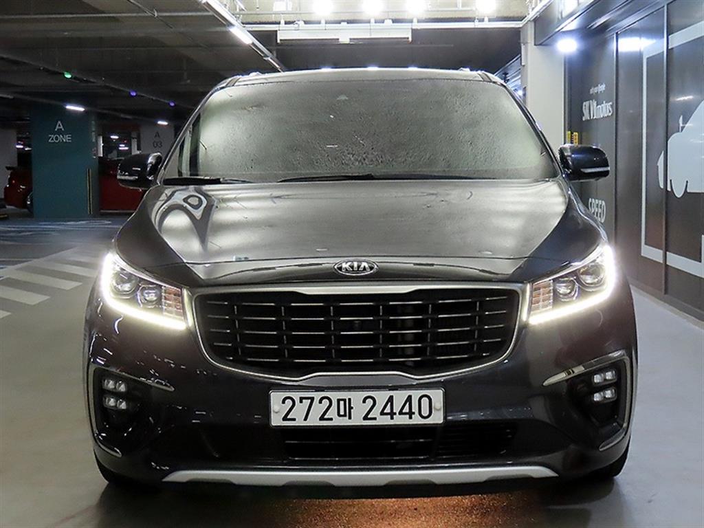 KIA Carnival - Vista 2