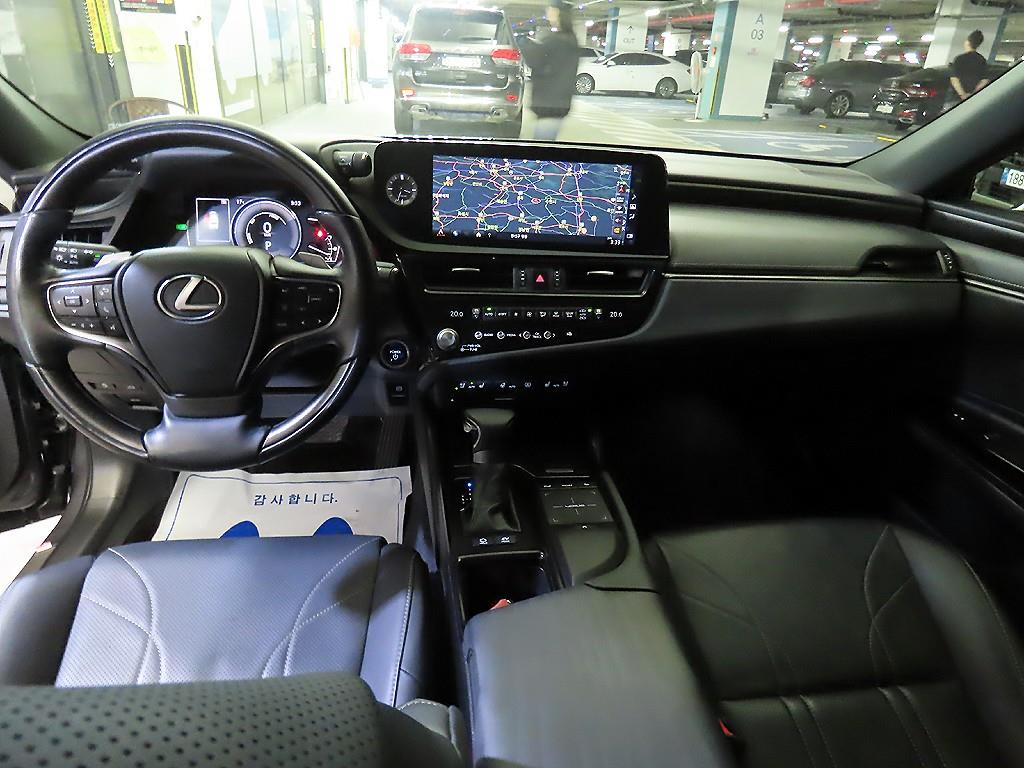 Lexus ES - Vista 10