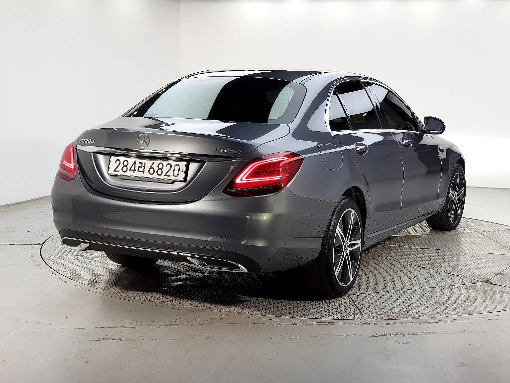 Mercedes Benz C Class - Vista 4