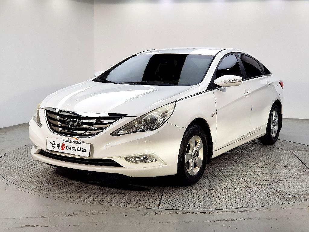 HYUNDAI Sonata 2010 Blanco - Importación desde Corea - HF Imports Iquique - Foto 1