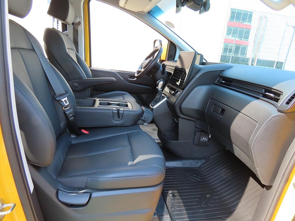 HYUNDAI Staria - Vista 6