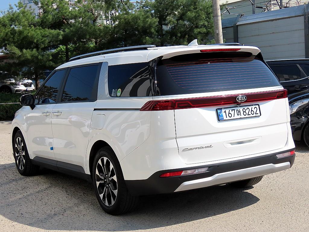 KIA Carnival - Vista 3