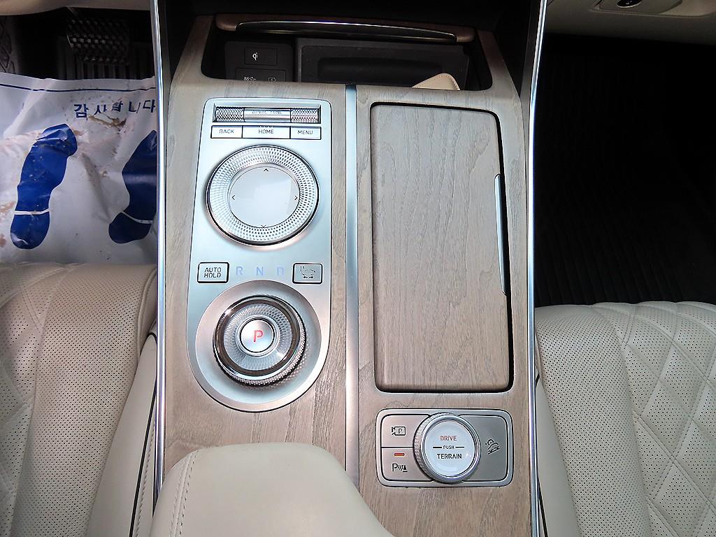 Genesis GV80 - Vista 11