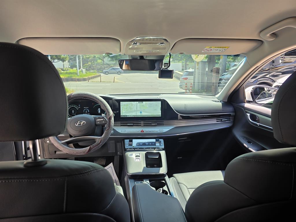 HYUNDAI Grandeur - Vista 11