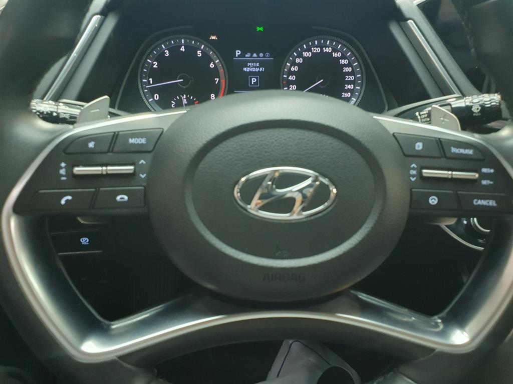 HYUNDAI Sonata - Vista 11